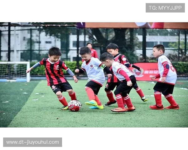 踢足球所需的基本道具与装备指南助你轻松入门运动之旅